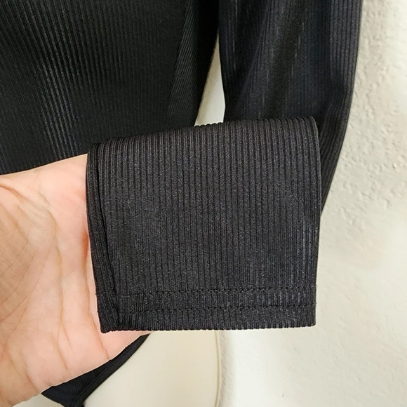 NASTY GAL Black Keyhole Neck Ribbed Bodysuit Size 1 NWT - Picture 9 of 10